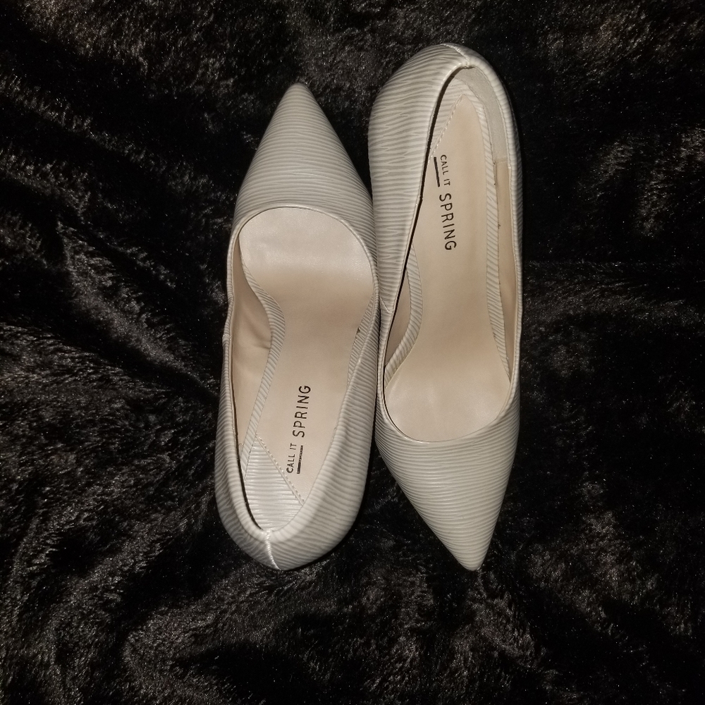 Pumps - Picture 5 of 6
